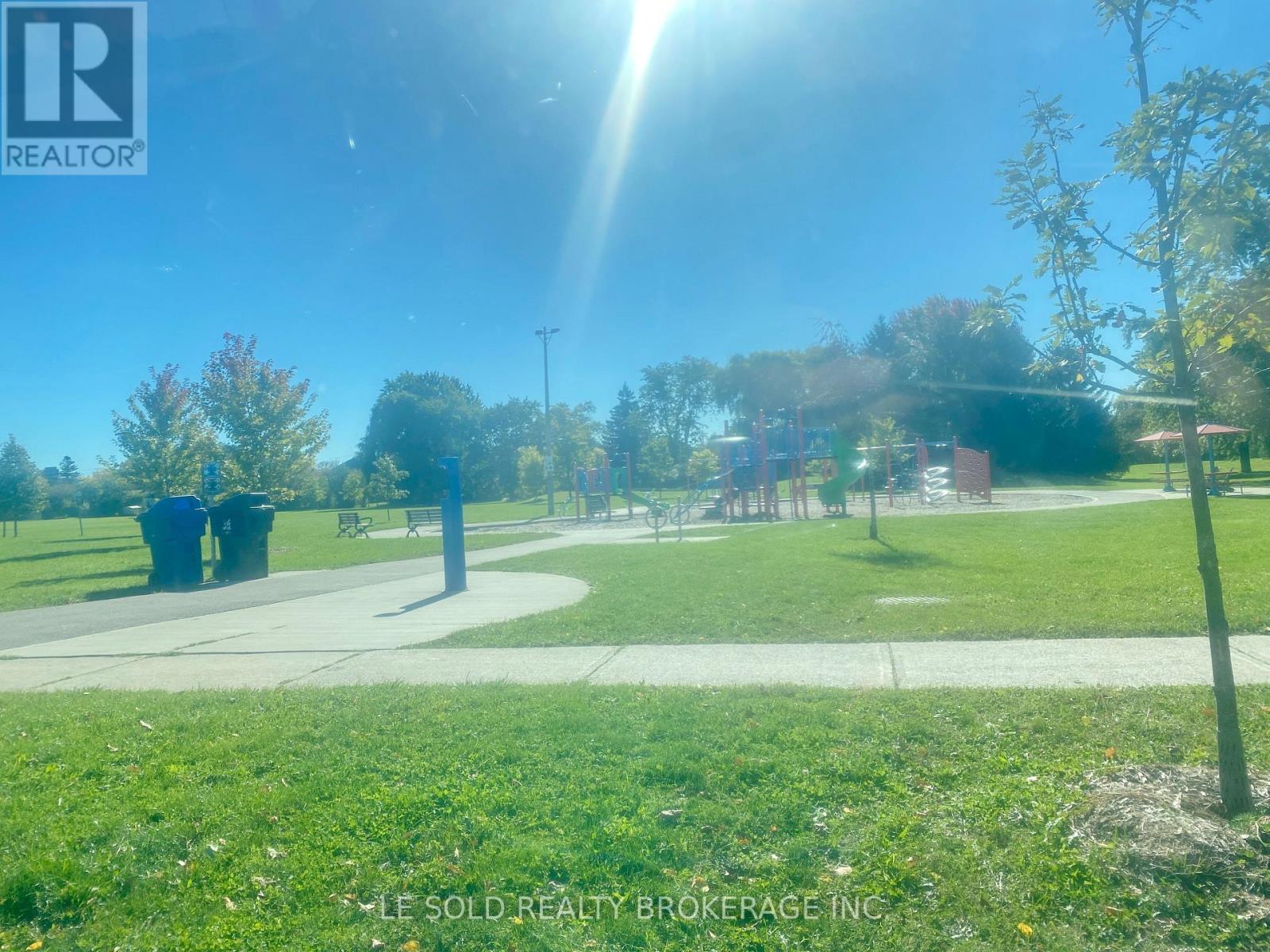 2 Chipwood Crescent — photo 19