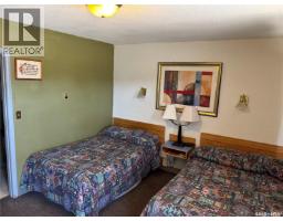 155 North Service Road W, Swift Current, SK S9H3W1 Photo 10