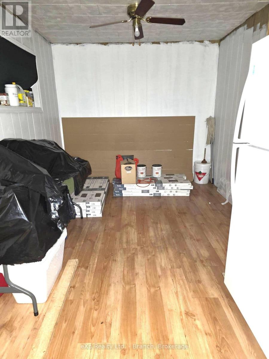 518 11 HIGHWAY W - 10