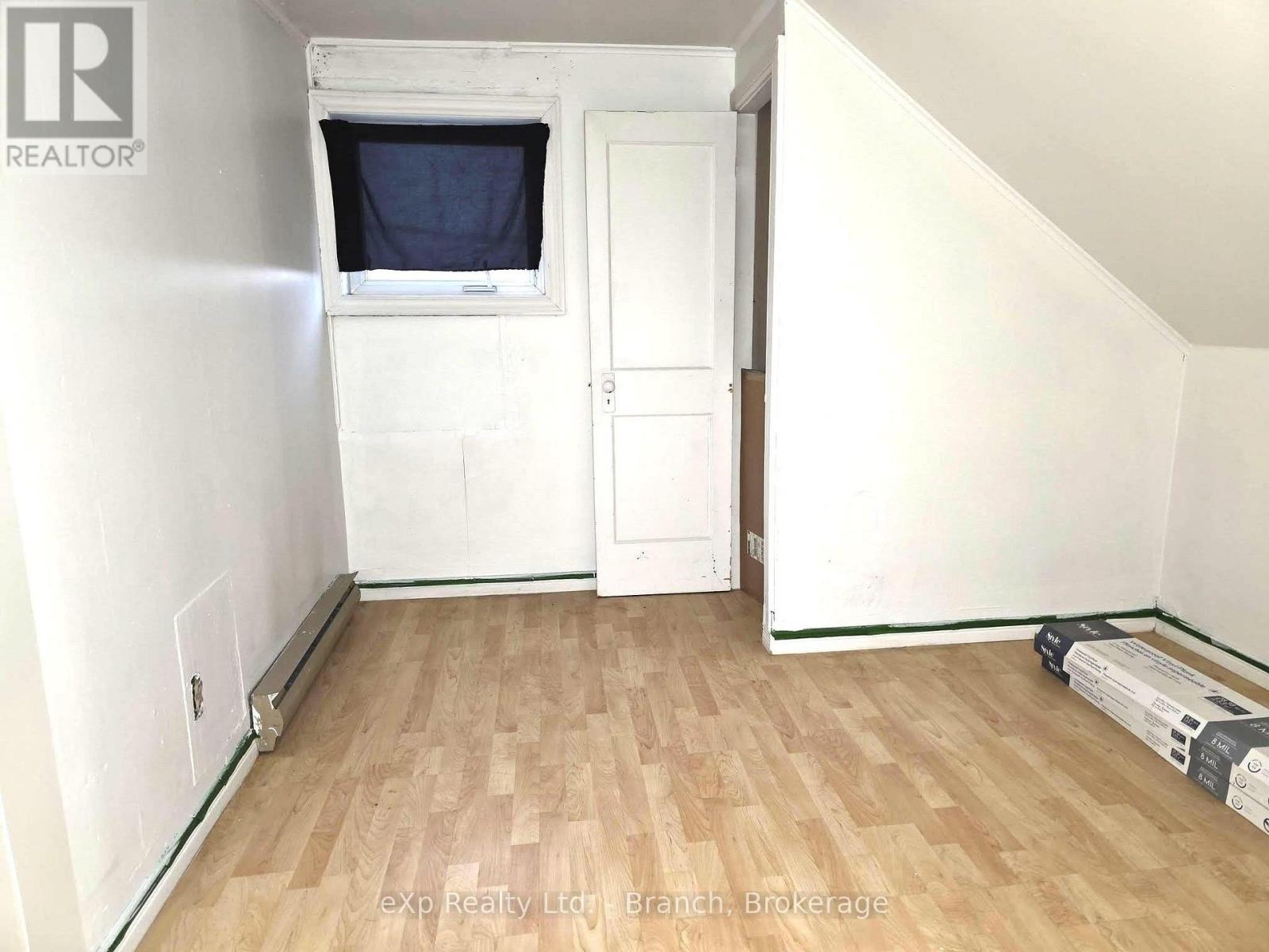 518 11 HIGHWAY W - 20