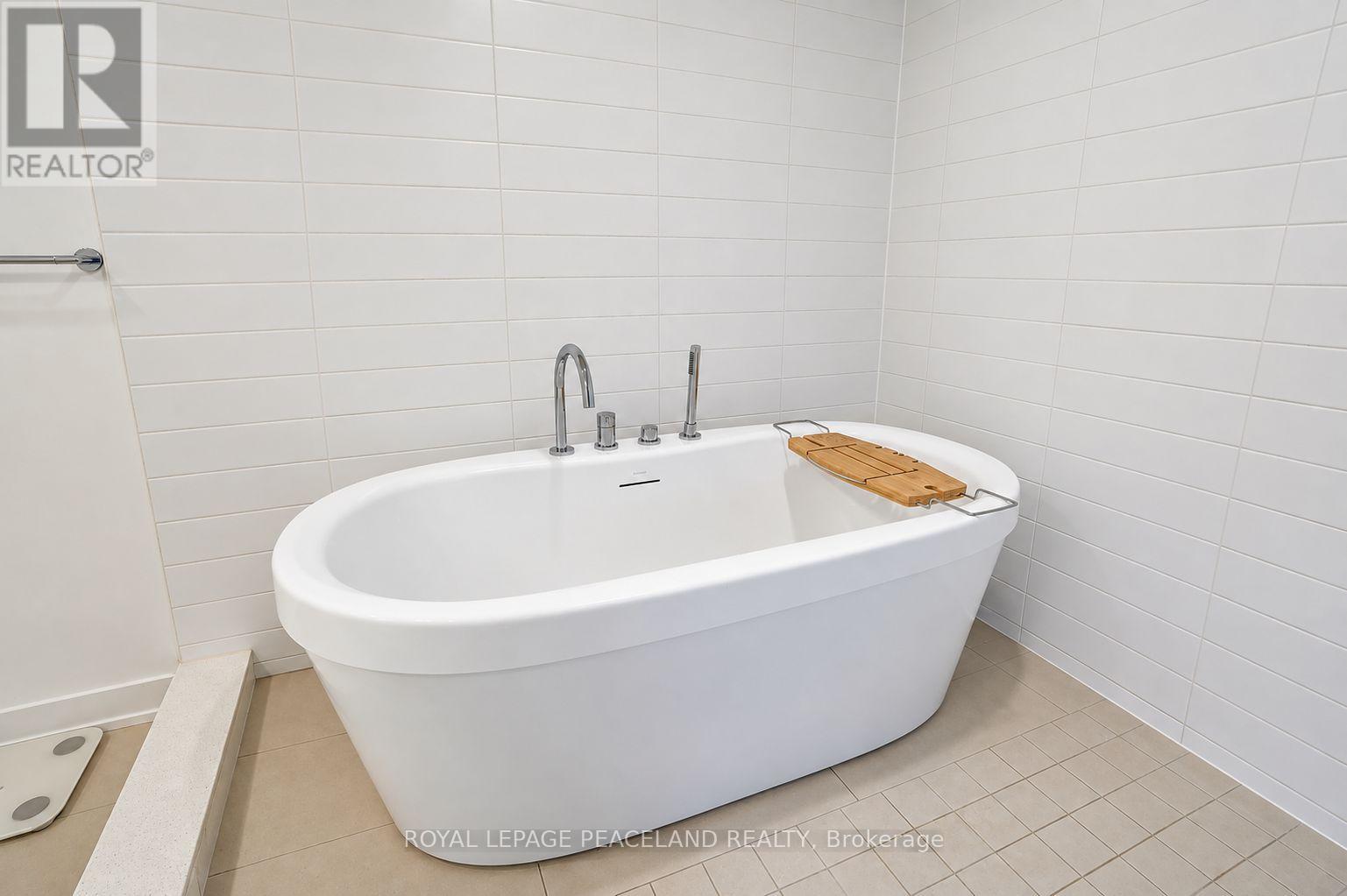 127 Green Gardens Boulevard, Toronto, ON photo 41