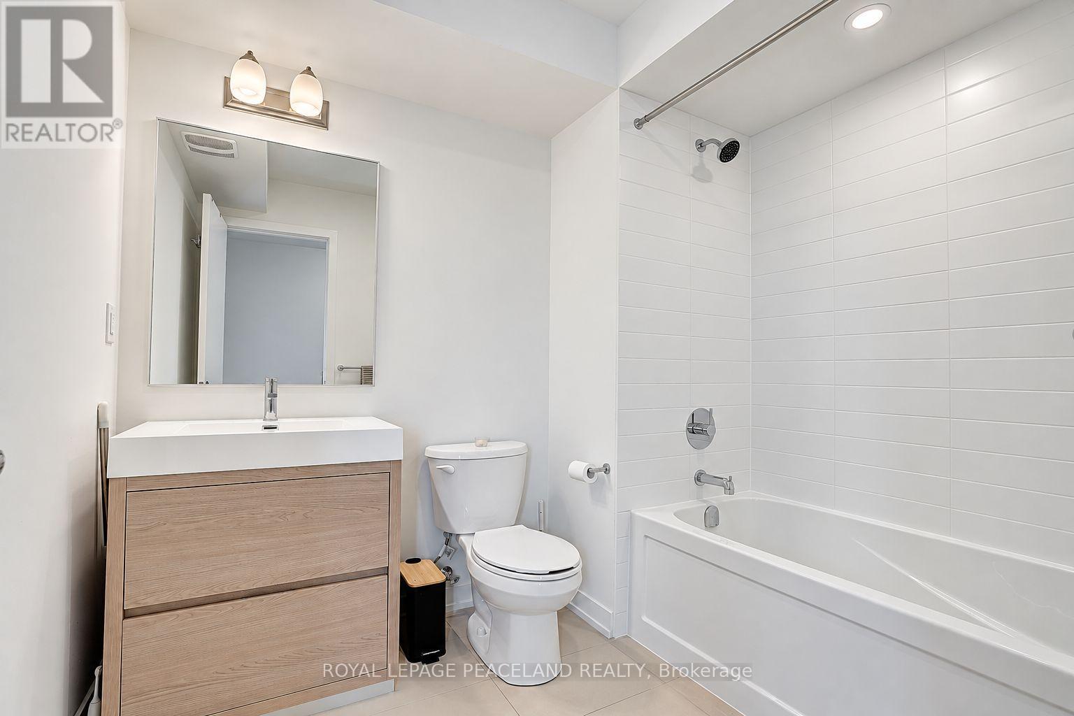 127 Green Gardens Boulevard, Toronto, ON photo 45