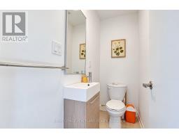 127 Green Gardens Boulevard, Toronto, ON M6A0E2 Photo 22