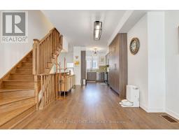 127 Green Gardens Boulevard, Toronto, ON M6A0E2 Photo 6
