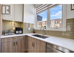 127 Green Gardens Boulevard, Toronto, ON M6A0E2 Photo 9