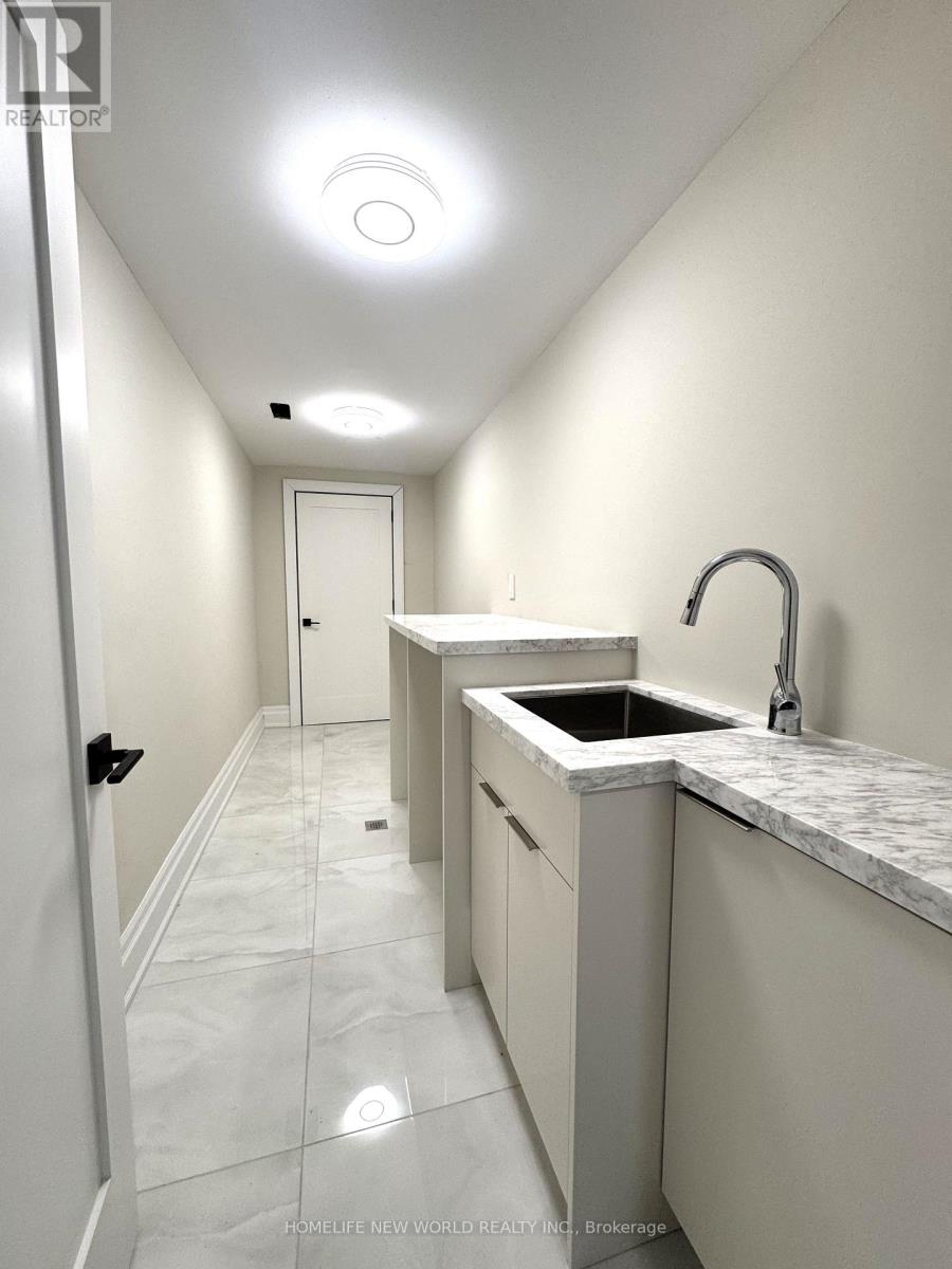 150 Viewmount Avenue — photo 25
