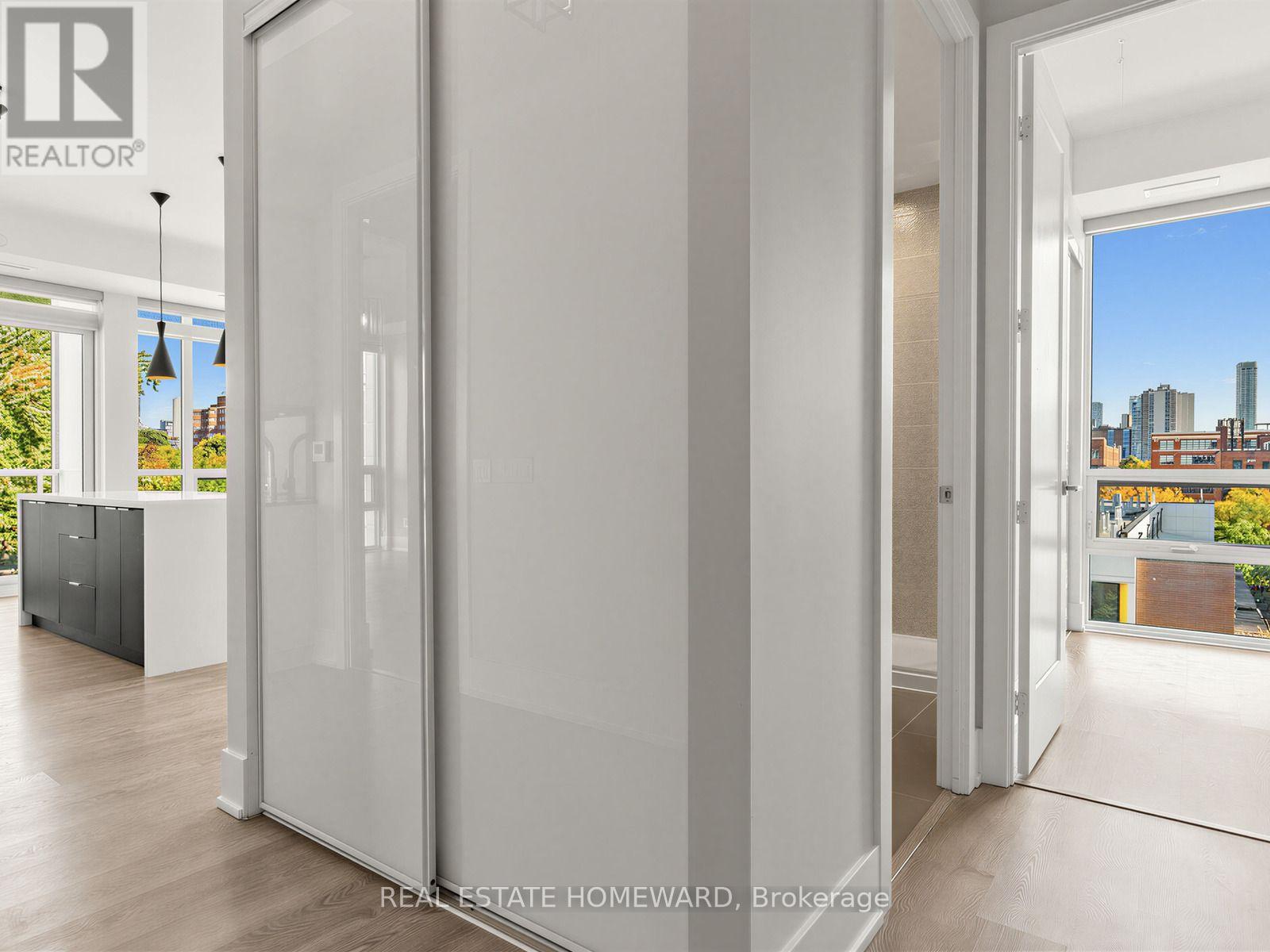 80 Vanauley Street — photo 16