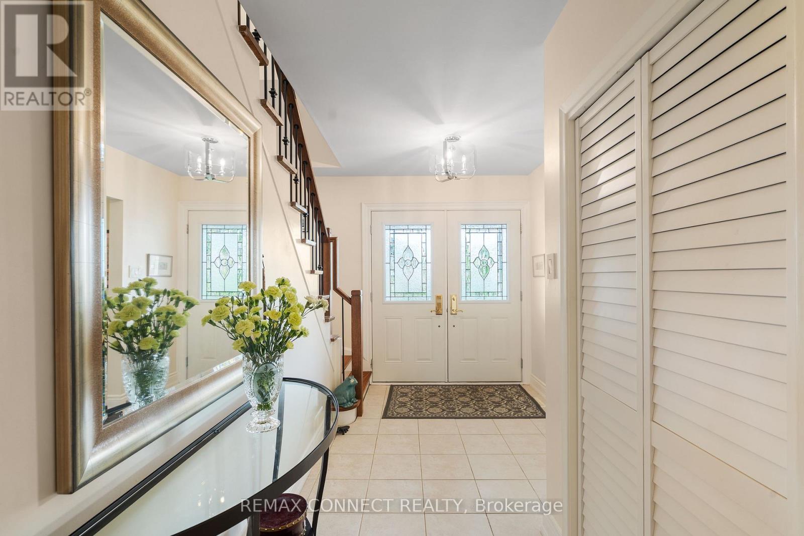 26 Averdon Crescent, Toronto, ON photo 10