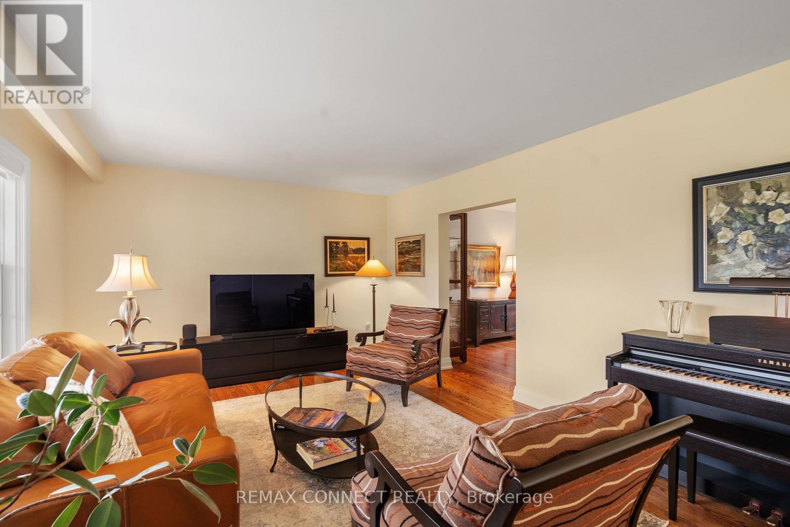 26 Averdon Crescent, Toronto, ON photo 12