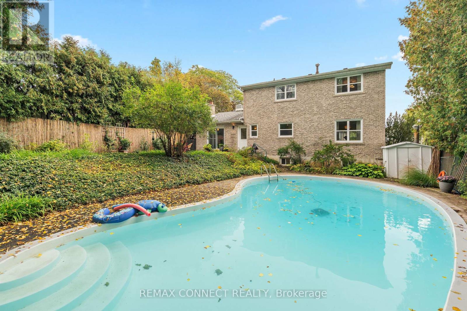 26 Averdon Crescent, Toronto, ON photo 7