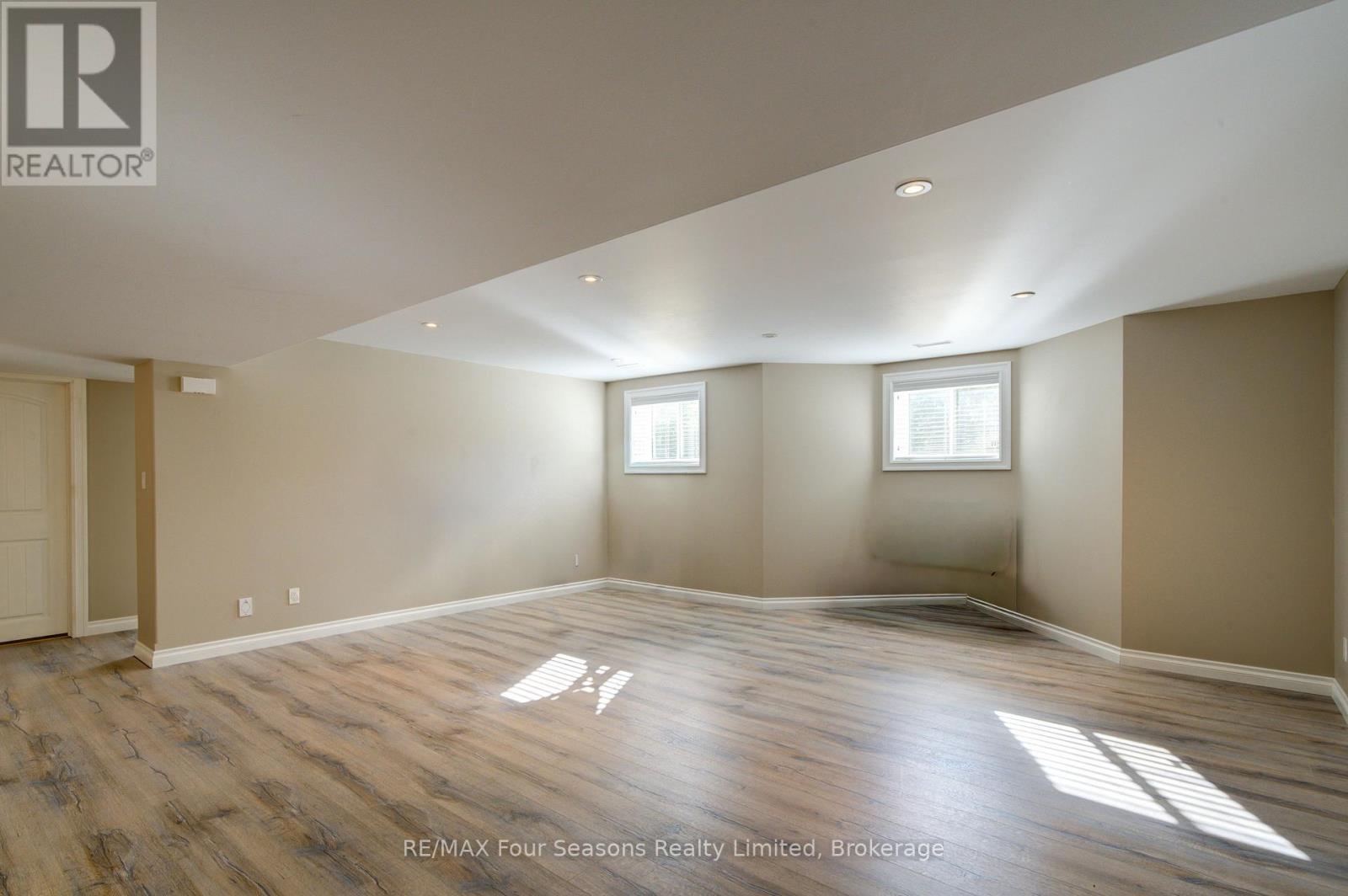 212 PEARSON STREET - 33