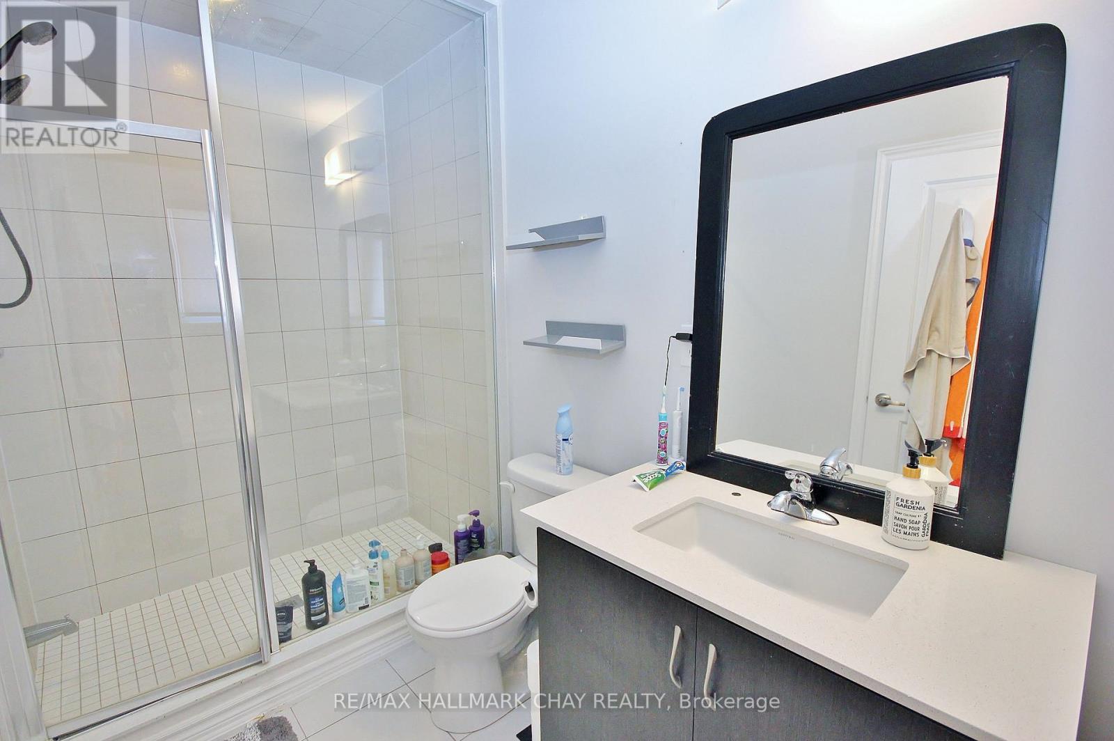 1319 Lawson Street — photo 11