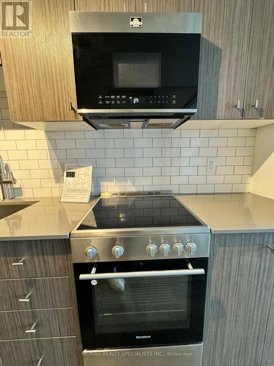 405 - 15 WELLINGTON STREET — photo 3