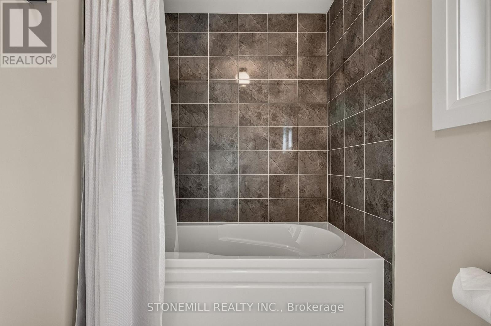 226 MIDLAND PLACE - 26