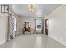 917 Highway 335, West Pubnico, NS B0W3S0 Photo 24