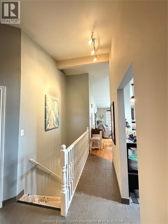 23 Malibu Dr, Leamington — photo 11