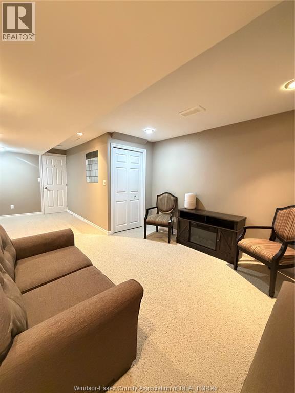 23 Malibu Drive — photo 23