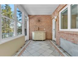 143 Ch. Du Domaine, Val Des Monts, QC J8N5B9 Photo 28
