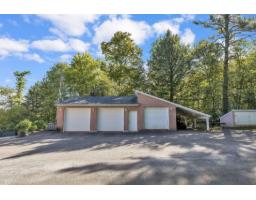 143 Ch. Du Domaine, Val Des Monts, QC J8N5B9 Photo 33