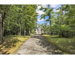 143 Ch. Du Domaine, Val Des Monts, QC J8N5B9 Photo 40