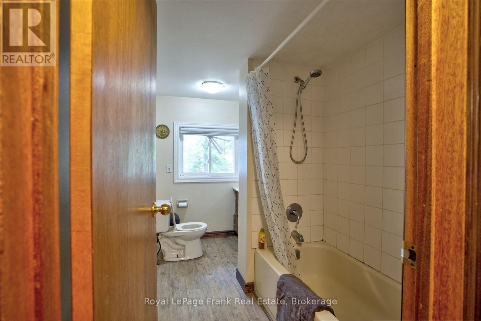 1031 Constance Road, Dysart et al, ON photo 14