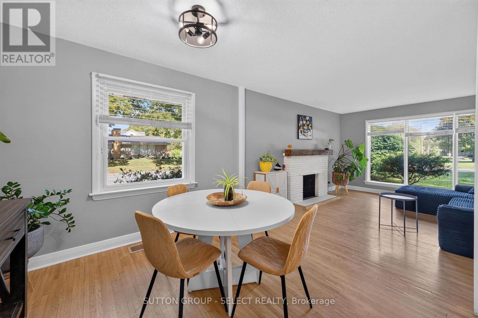 305 STEPHEN STREET - 10