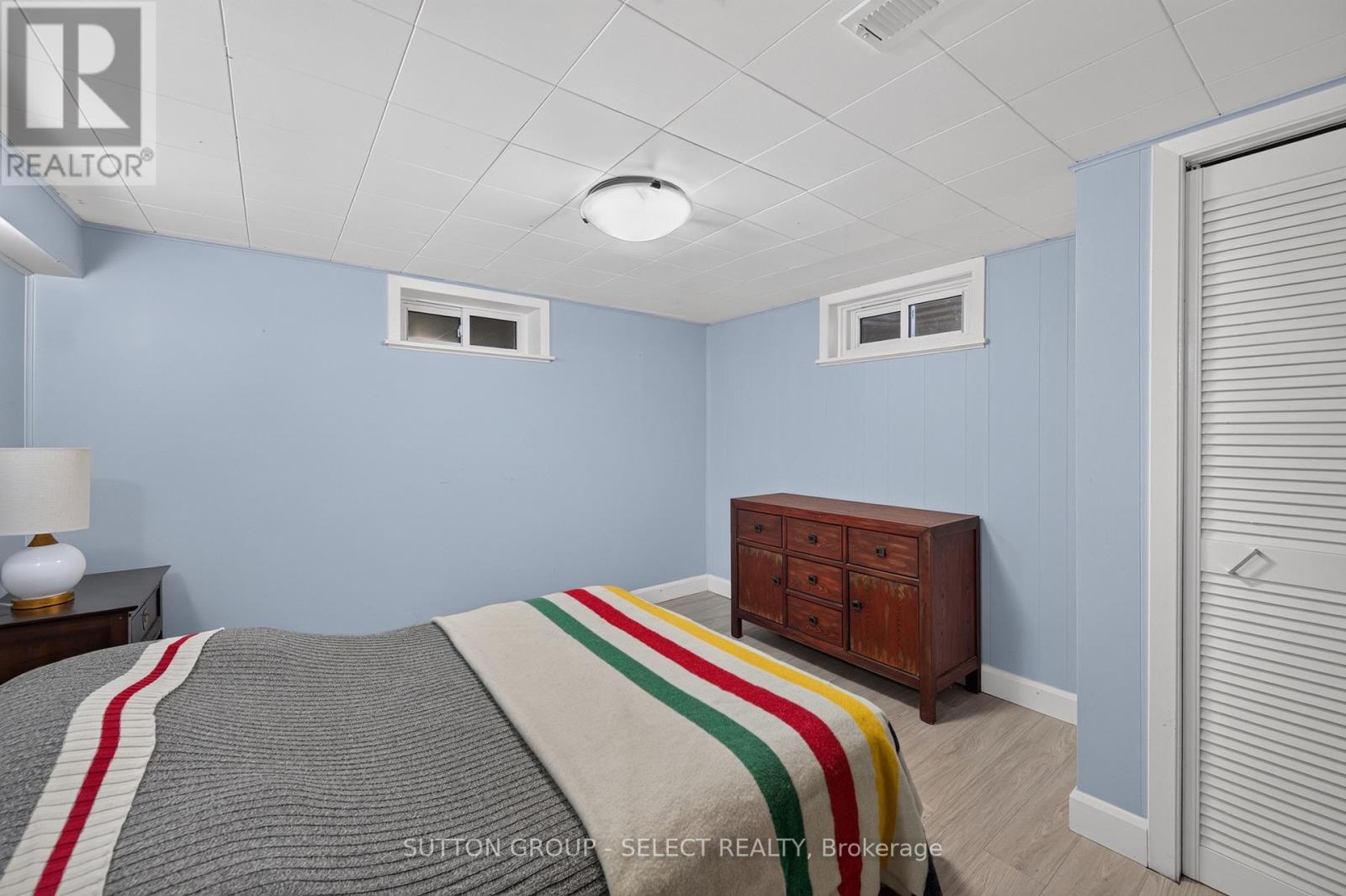 305 STEPHEN STREET - 25