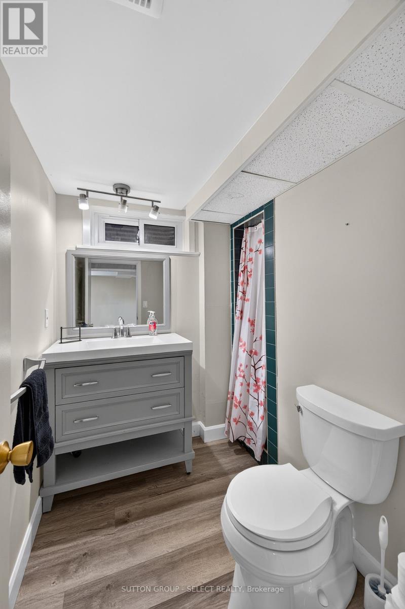 305 STEPHEN STREET - 27