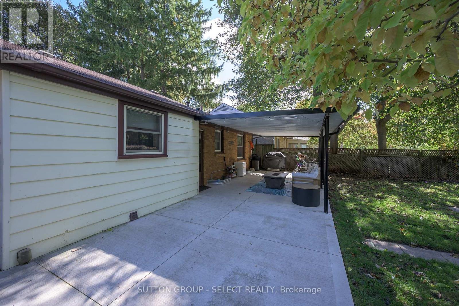 305 STEPHEN STREET - 29