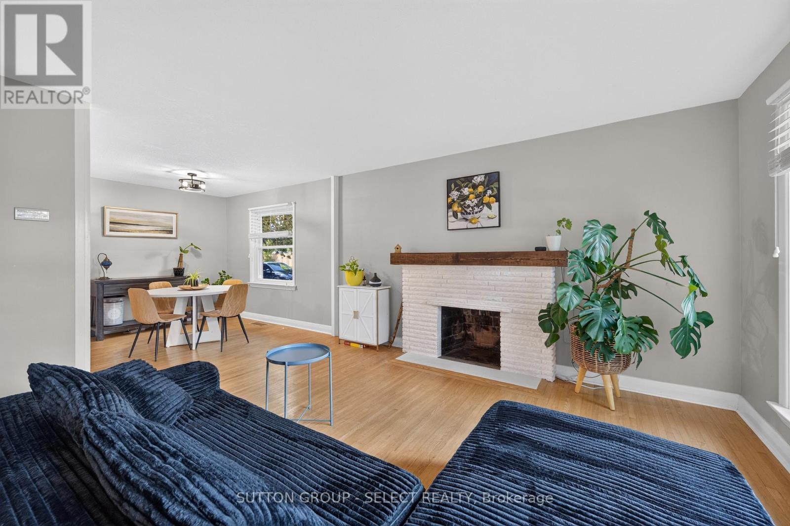 305 STEPHEN STREET - 6