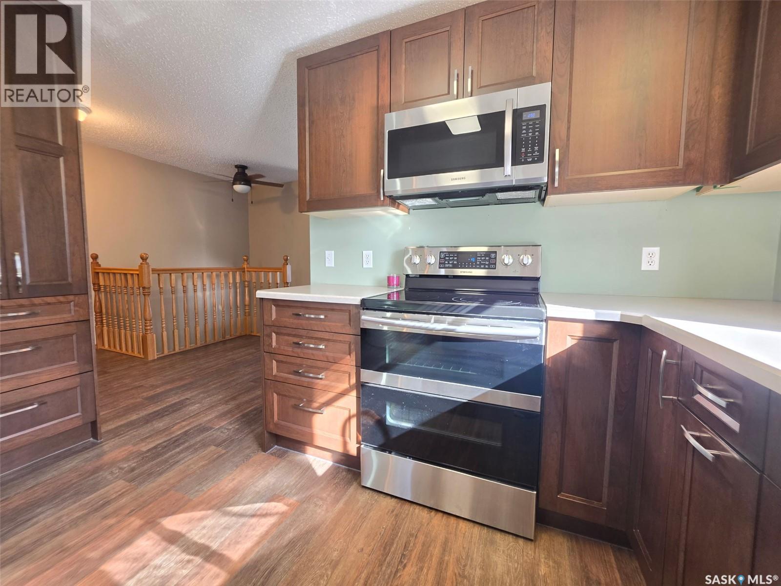 91 Gabruch CRESCENT - 13