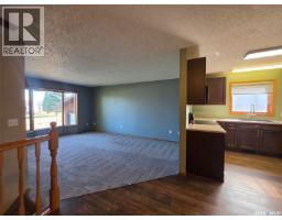 Family room - 91 Gabruch Crescent, Battleford, SK S0M0E0 Photo 8