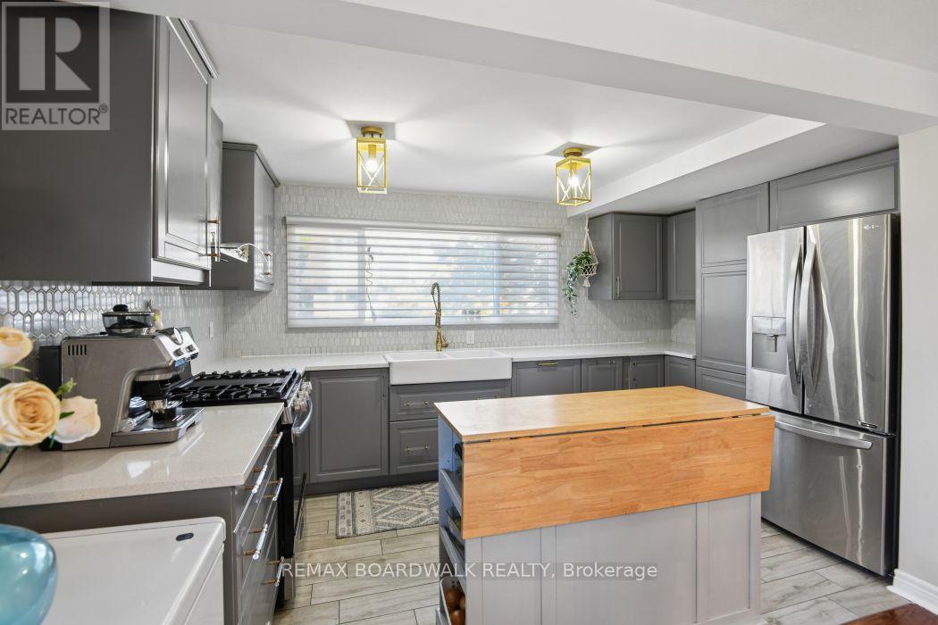 #17 2296 ORIENT PARK DRIVE - 12