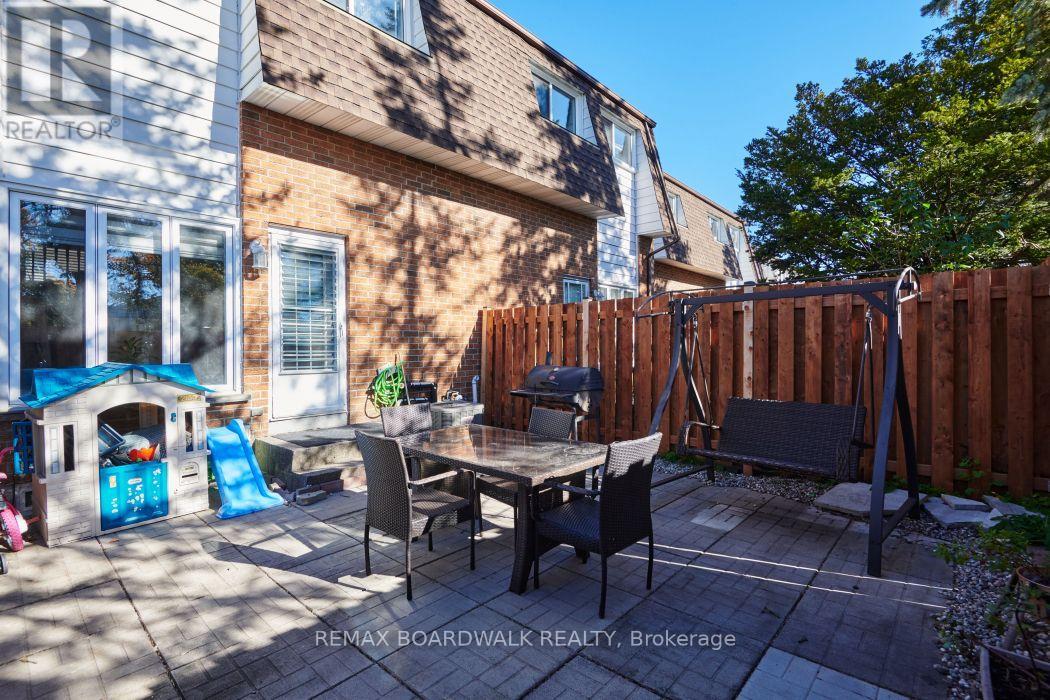 #17 2296 ORIENT PARK DRIVE - Image 32