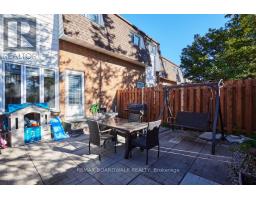 17 - 2296 Orient Park Drive, Ottawa, ON K1B4N6 Photo 32