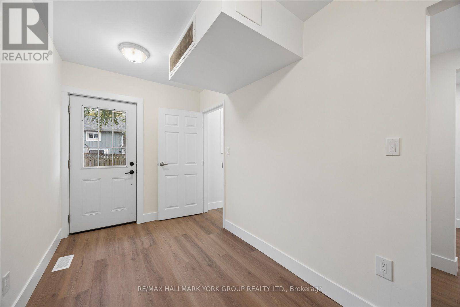 #4 - 118 HIGH STREET, Georgina (Sutton & Jackson's Point) — photo 2