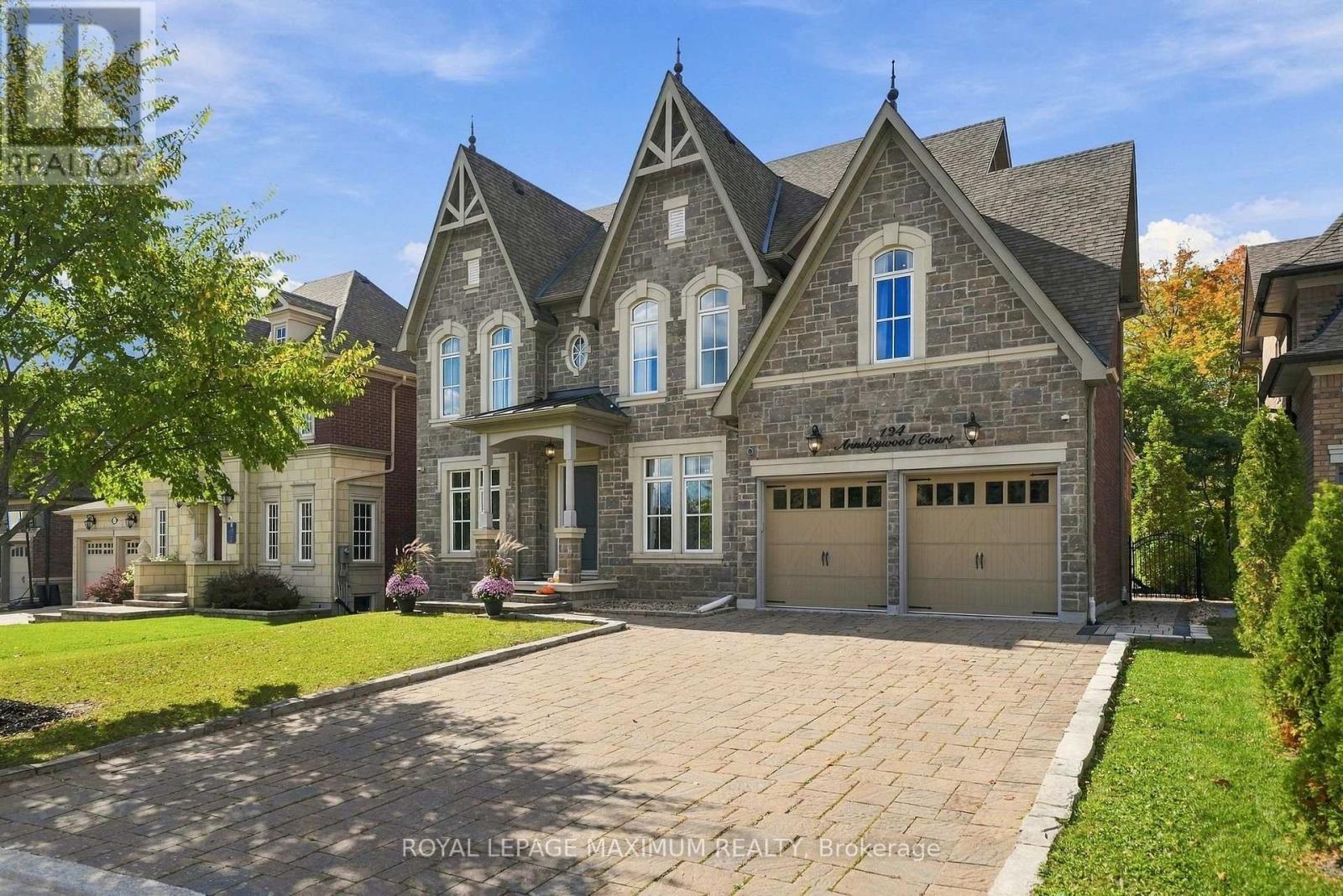 124 Annsleywood Court, Vaughan, ON photo 2