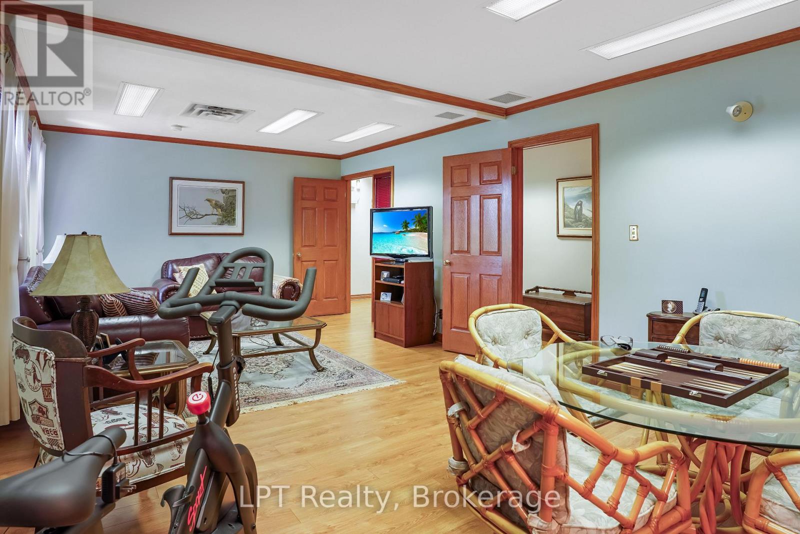 401297 GREY ROAD 17 - Image 32