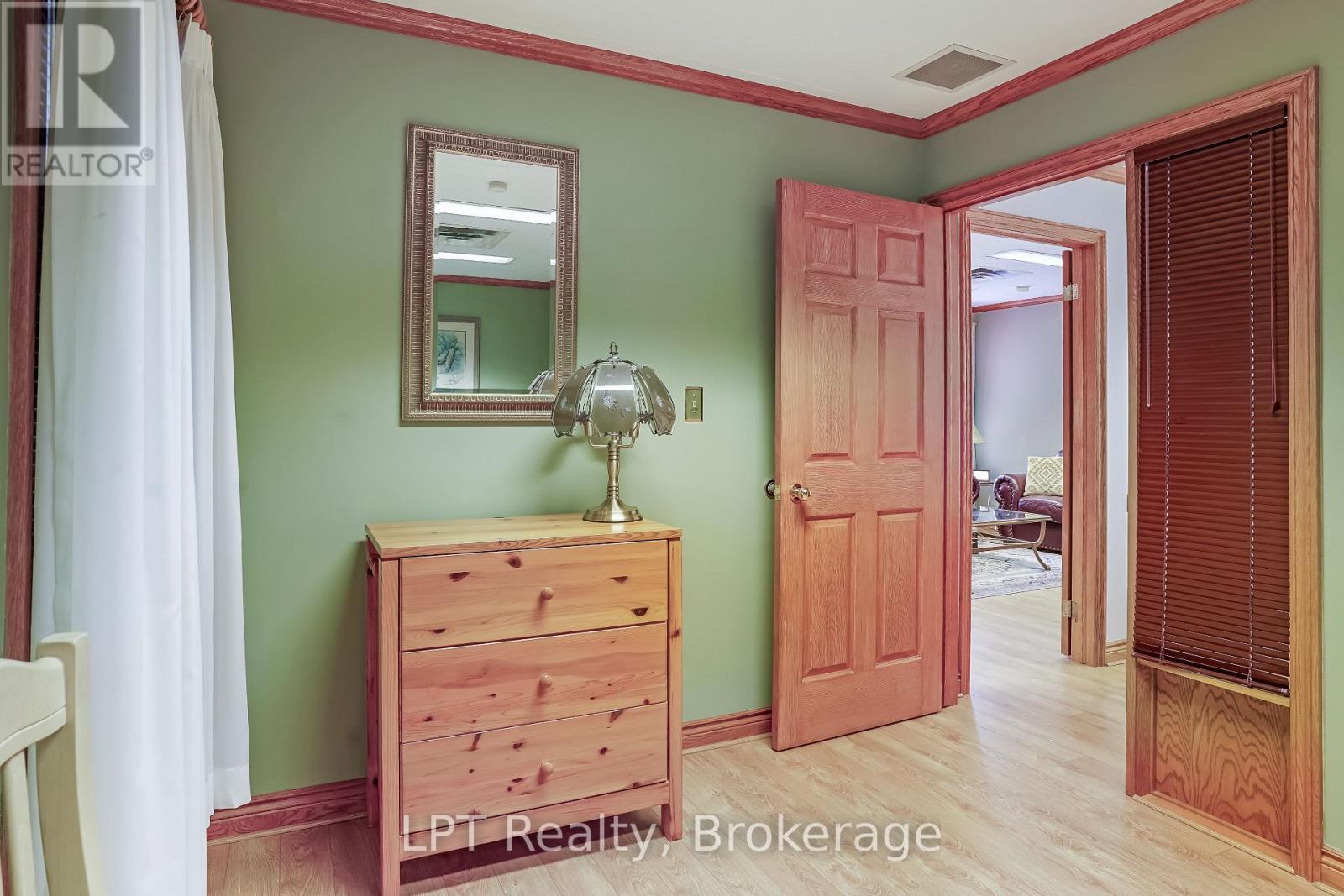 401297 GREY ROAD 17 - Image 35