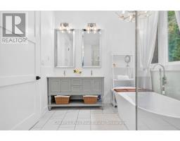 1204 Charlie Thompson Road, Lake Of Bays, ON P0A1H0 Photo 25