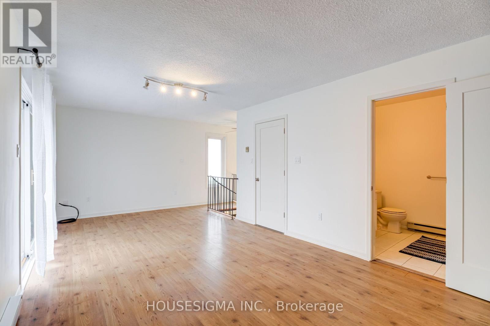 LOFT - 22 DRURY LANE, Barrie (Codrington) — photo 10