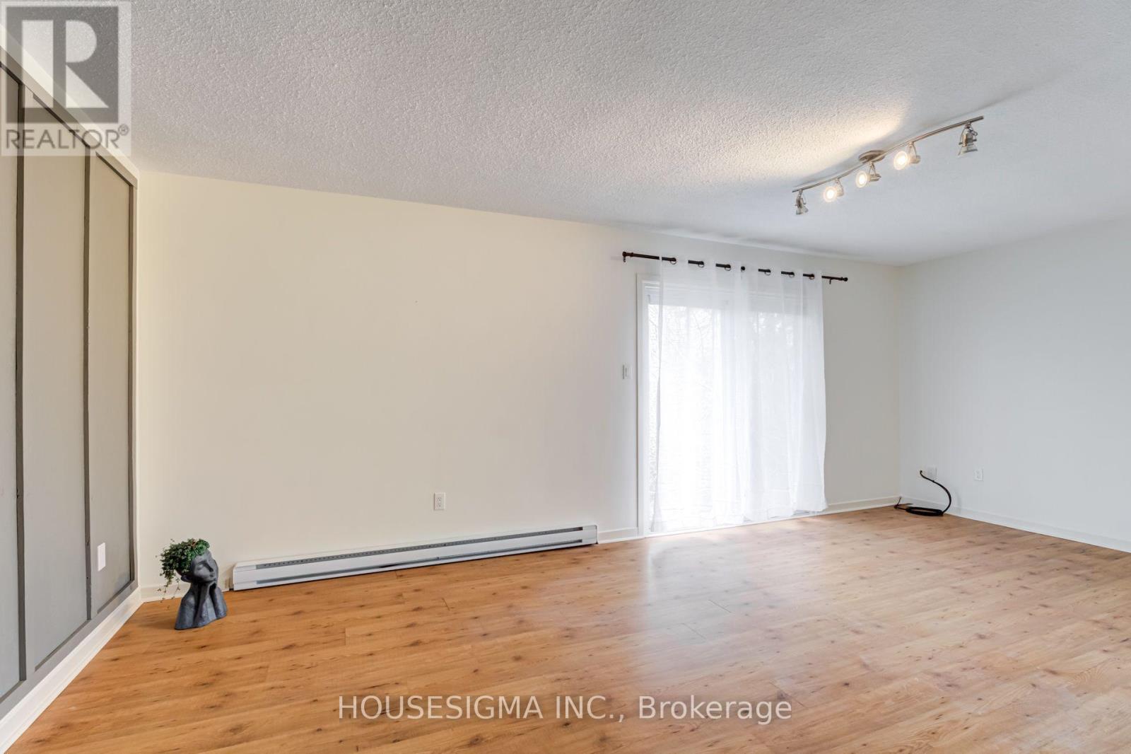 LOFT - 22 DRURY LANE, Barrie (Codrington) — photo 8