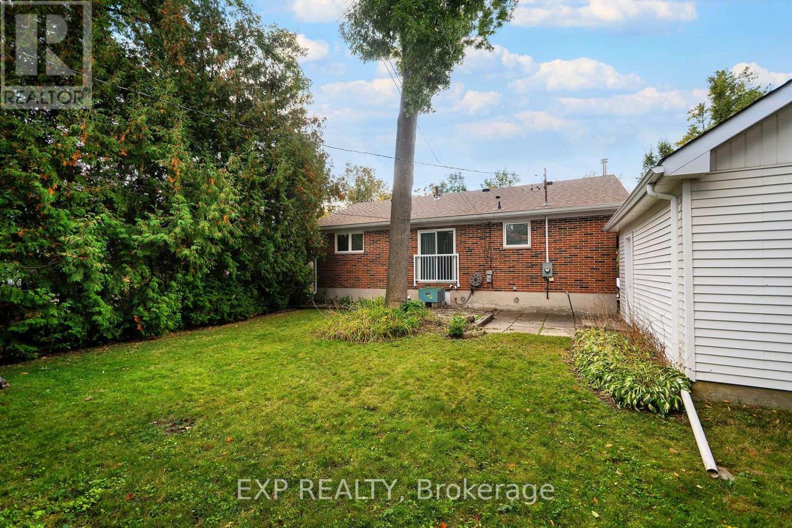 28 ALEXANDER AVENUE - 23