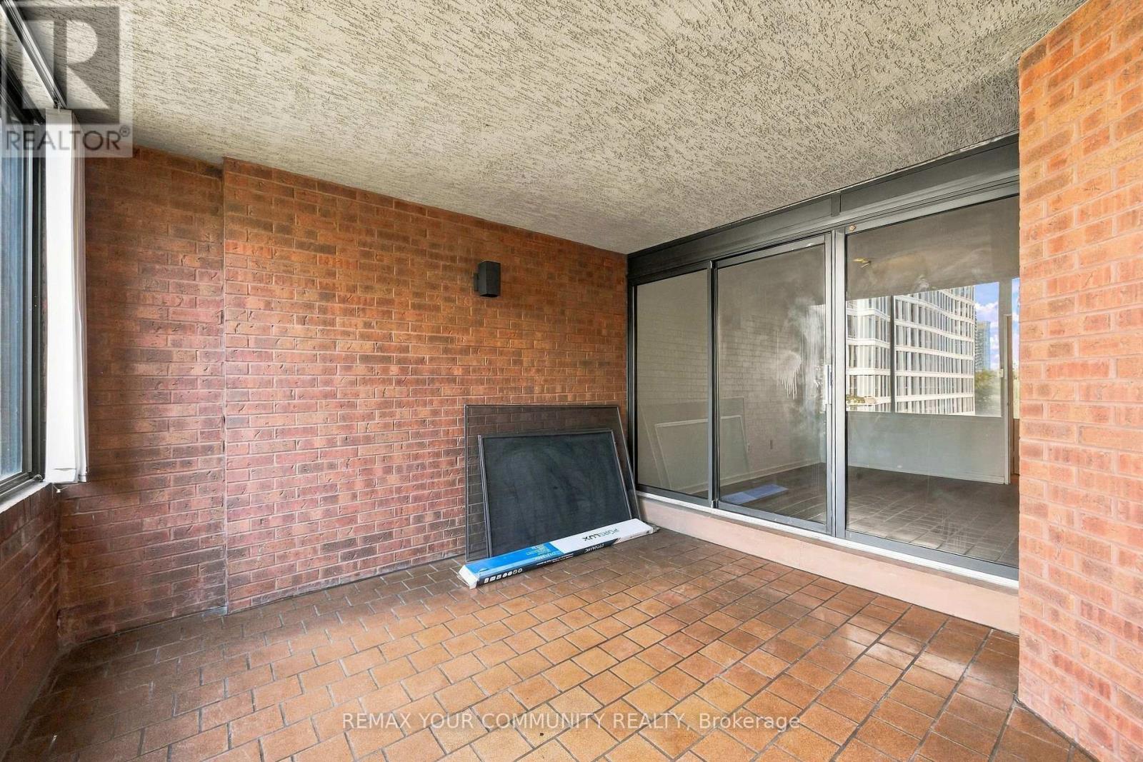 #410 349 ST CLAIR AVENUE W - 31
