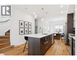 2731 19 Avenue SW - photo 8