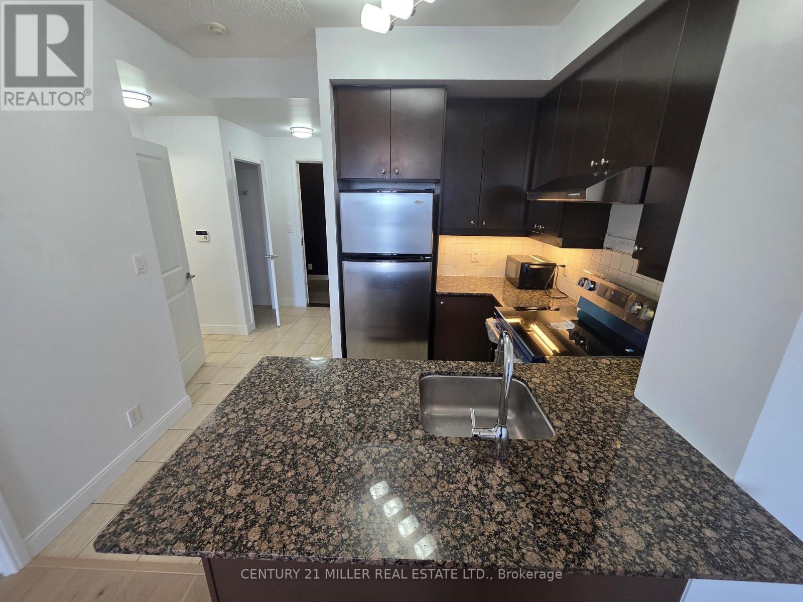60 Absolute Avenue — photo 19
