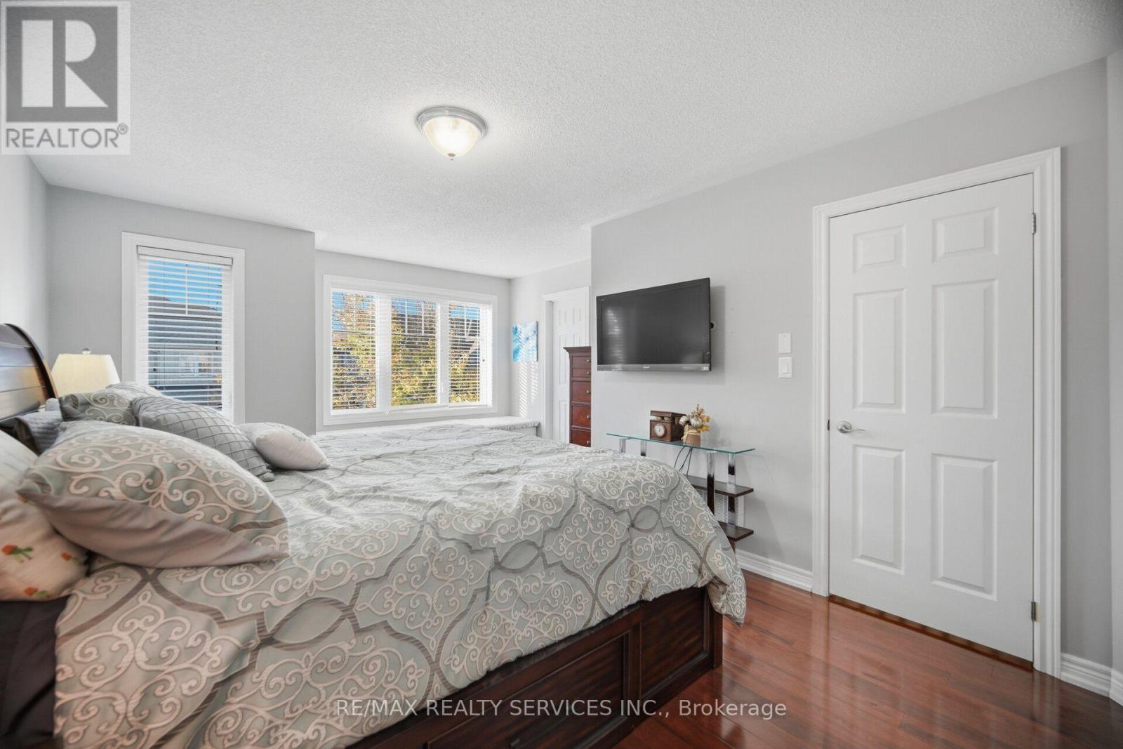9 ASPENVIEW AVENUE - 25