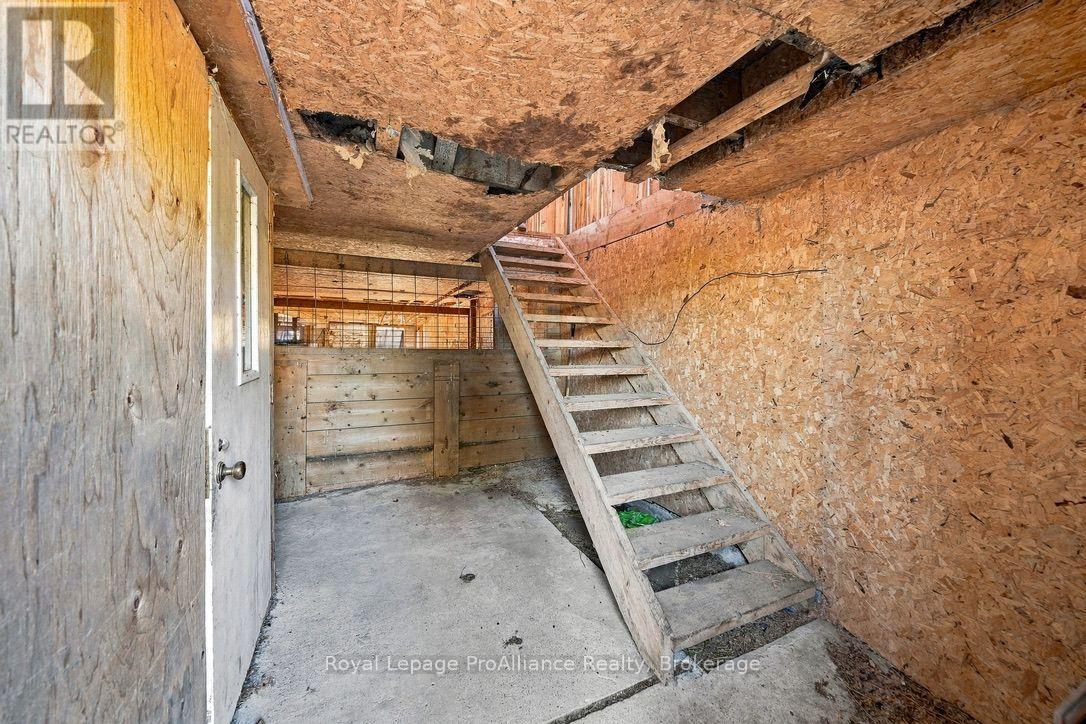 638 Wellmans Road — photo 44