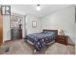 4339 70 Street Nw, Calgary, AB T3B2K4 Photo 24