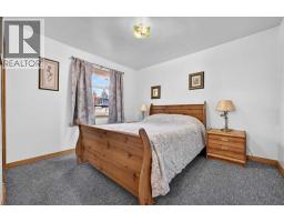 4339 70 Street Nw, Calgary, AB T3B2K4 Photo 32